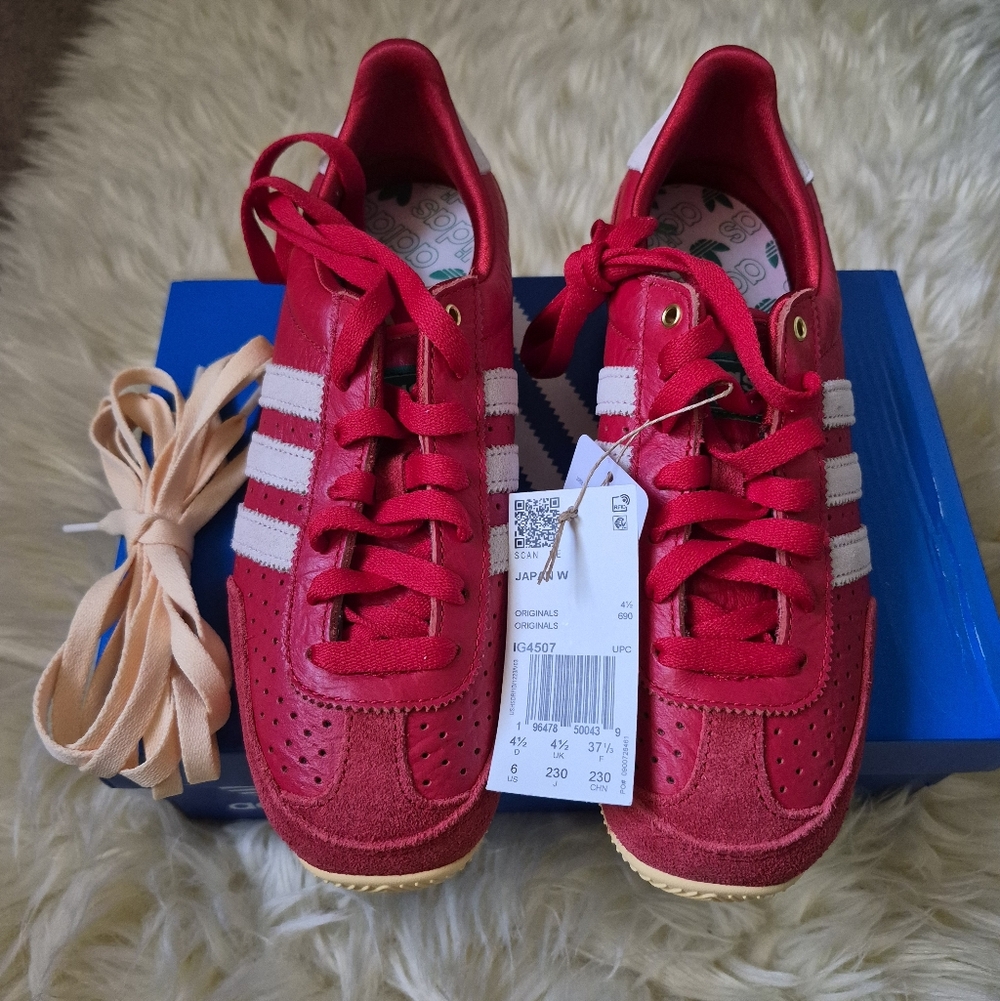 ADIDAS JAPAN RED